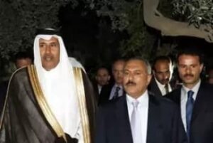 صورة وزير الخارجية القطري حمد بن جاسم مع رئيس اليمن علي عبدالله صالح