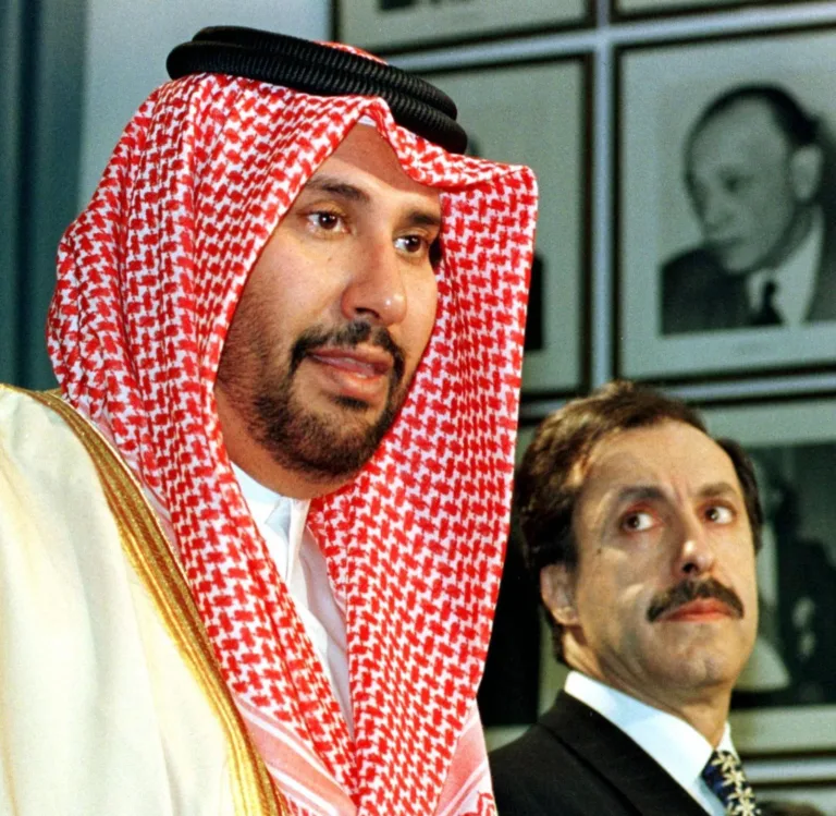 حمد بن جاسم في تركيا للمشاركة في احتفال تأسيس الجمهورية