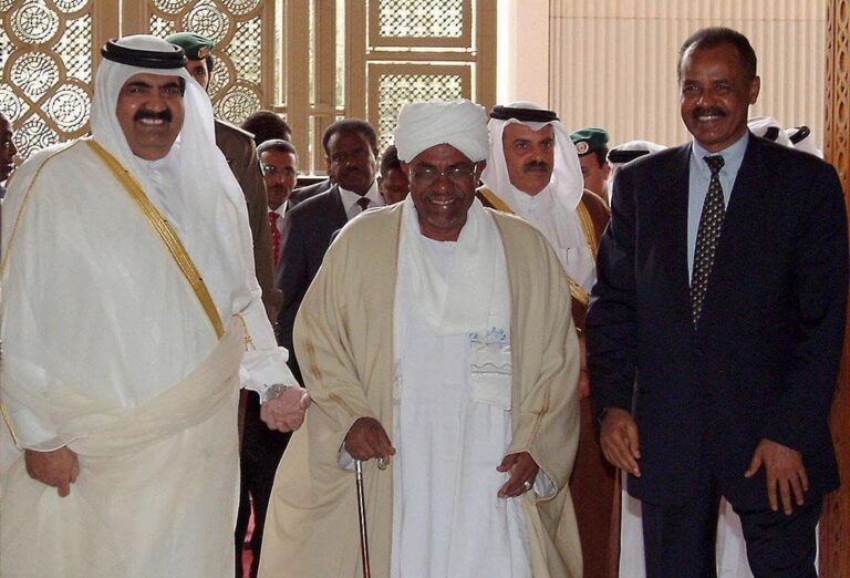 حمد بن جاسم والبشير في اتفاق بين السودان وإريتريا لتنمية الحدود