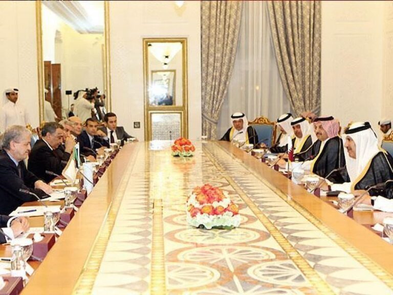 حمد بن جاسم يشهد توقيع اتفاقيات بين قطر والجزائر