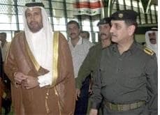 صورة حمد بن جاسم في مطار بغداد 