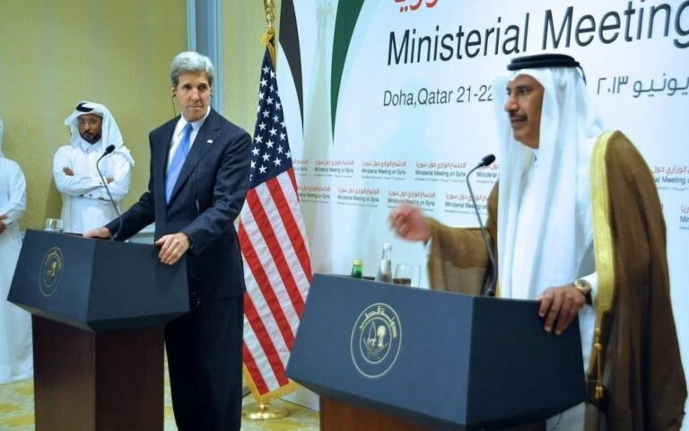 حمد بن جاسم يعلن قرار مجموعة أصدقاء سوريا تسليح المعارضة