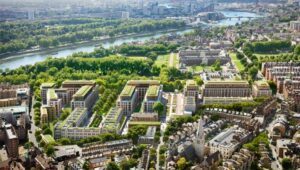 محادثات قطرية بريطانية ثكنات تشيلسي في لندن