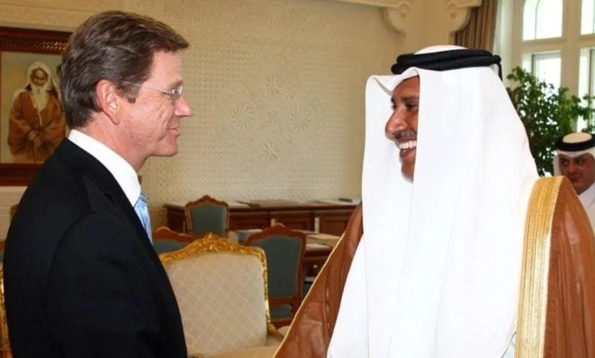 أمير قطر ورئيس الوزراء يستقبلان وزير خارجية ألمانيا بالدوحة