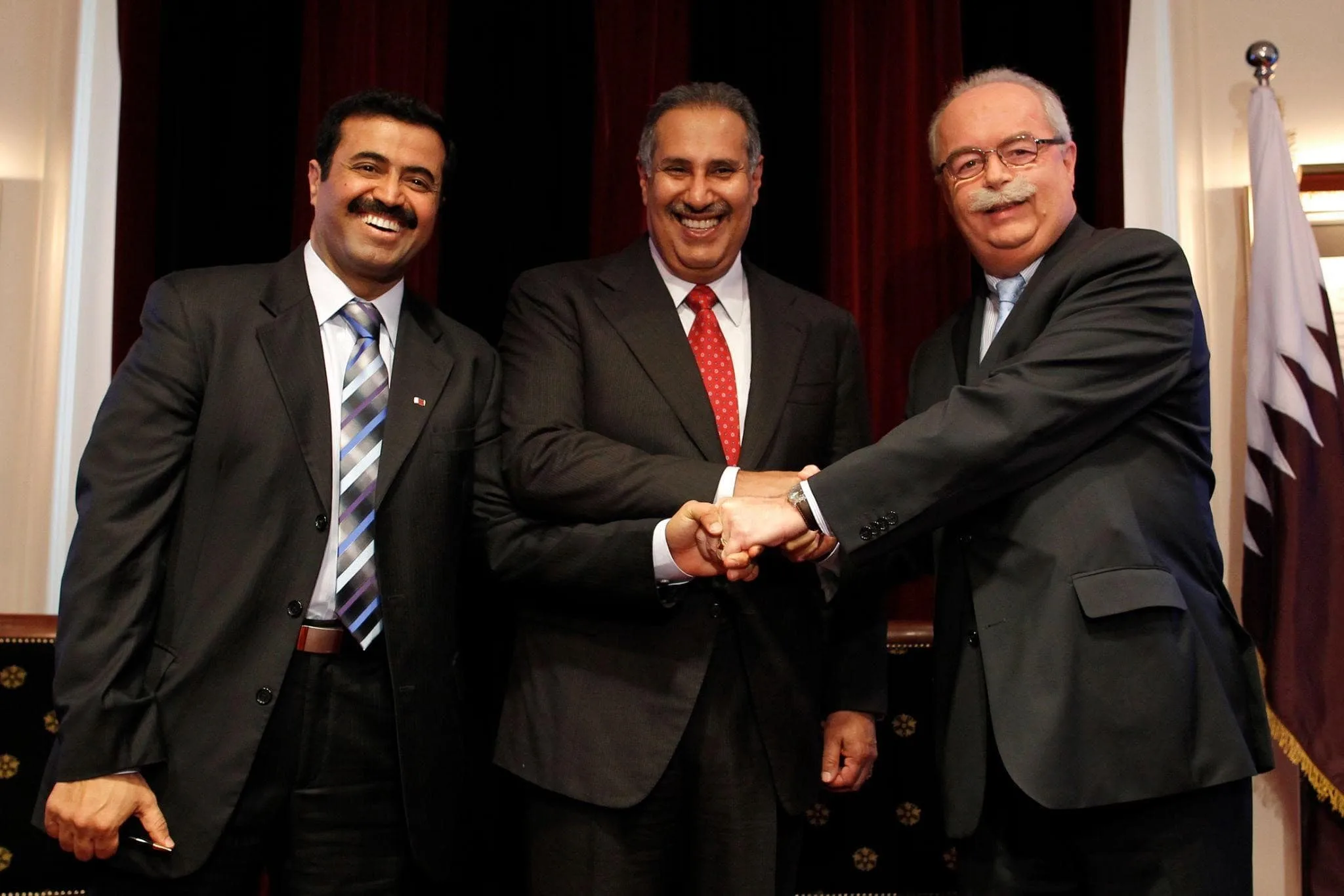 حمد بن جاسم في منتدى المال والاستثمار القطري في باريس عن تأثير الأزمة المالية على قطر