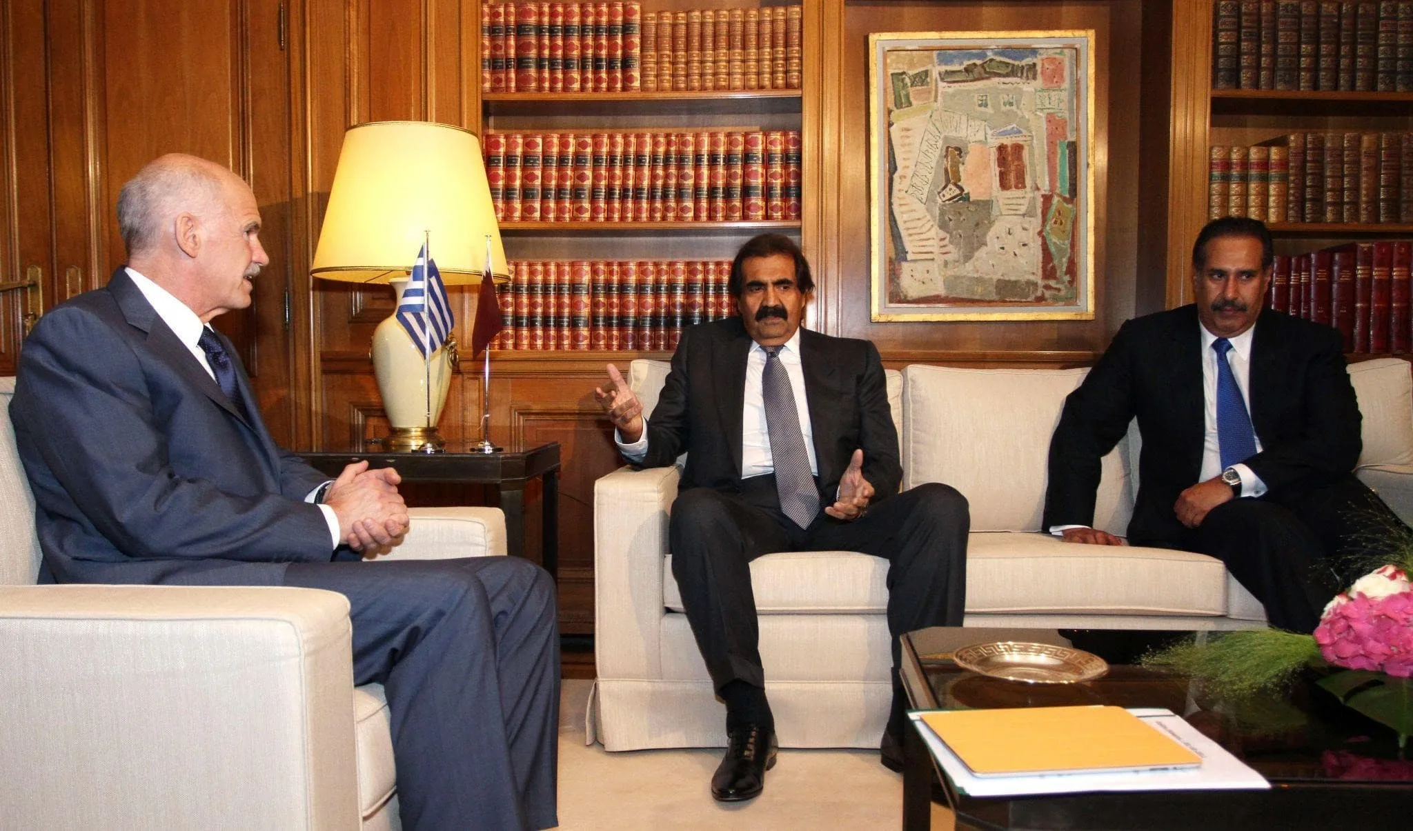 قطر القابضة تشتري حصة في شركة يوروبيان غولدفيلدز بحضور أمير قطر ورئيس وزراء اليونان وحمد بن جاسم