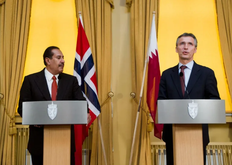 حمد بن جاسم وينس ستولتنبيرغ عن تسليح المعارضة السورية