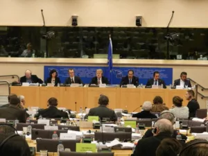 حمد بن جاسم يدعو لاحترام خيارات الشعوب العربية في التغيير