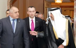 حمد بن جاسم: نحن بصدد تشكل موقف عربي تجاه الأزمة السورية