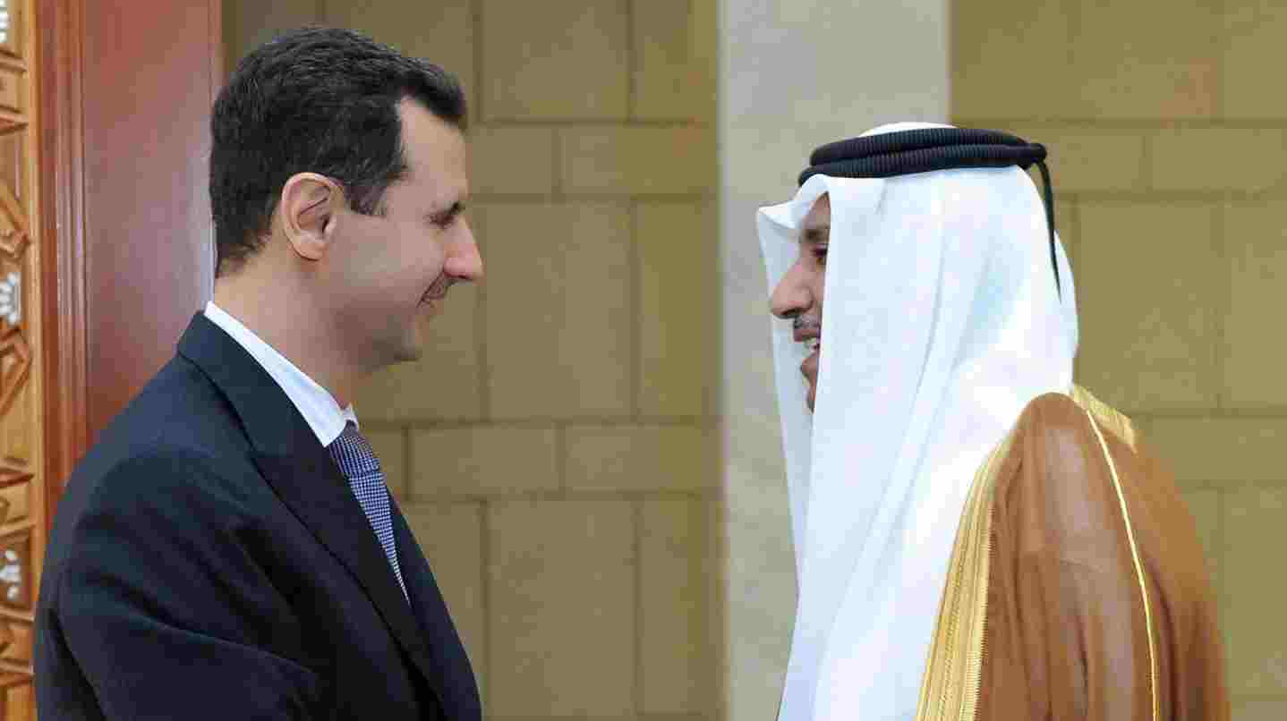 حمد بن جاسم في دمشق والأسد يعلن سحب القوات السورية من لبنان