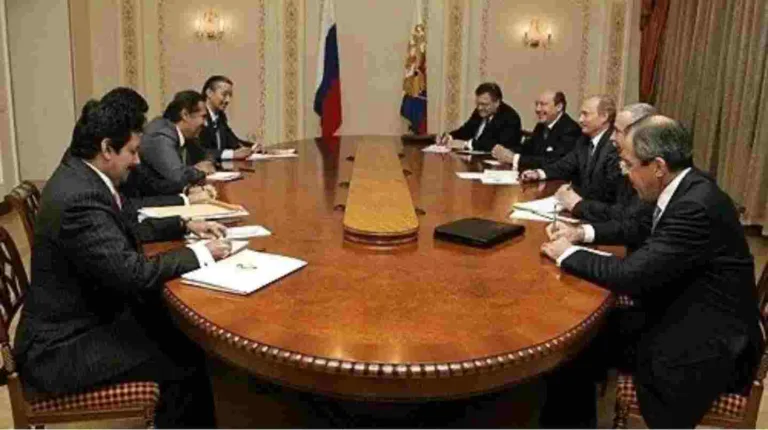 حمد بن جاسم يجري مباحثات في موسكو بشأن برنامج نووي إيران