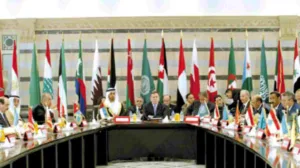 حمد بن جاسم ينتقد كيل الغرب بمكيالين في لبنان