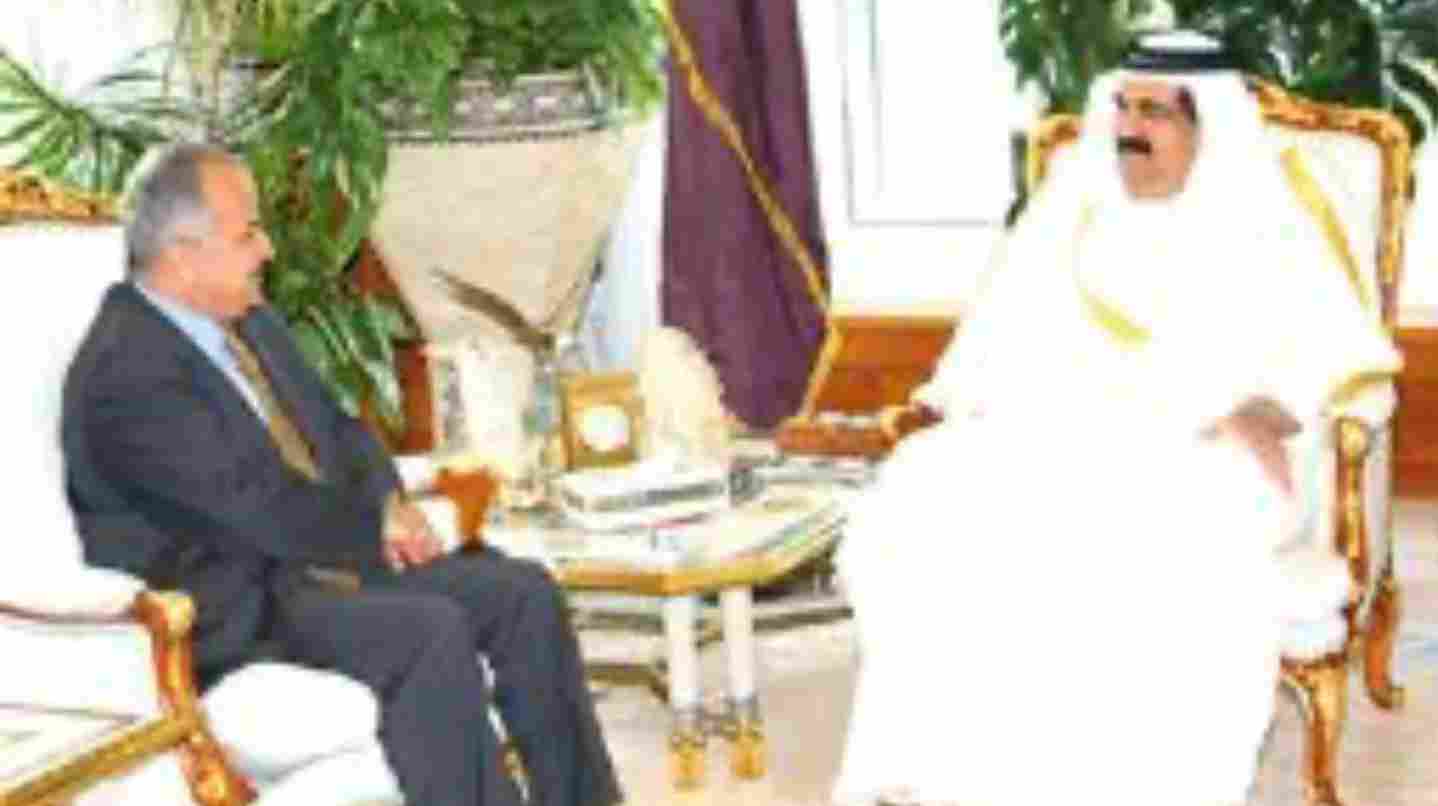 أمير قطر والخطيب يبحثان علاقات التعاون بين الدوحة وعمان