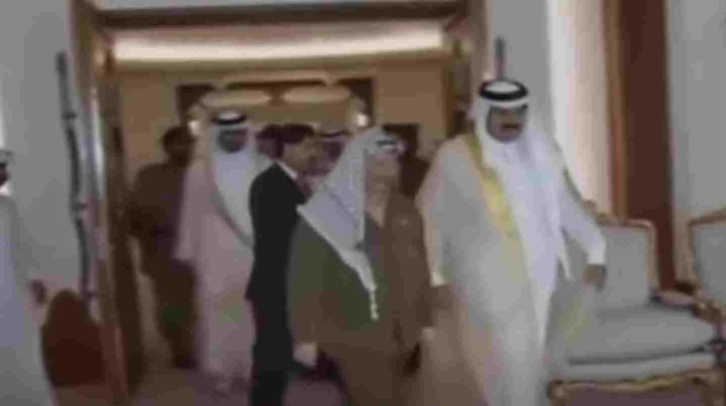 أمير قطر وعرفات يبحثان تطورات عملية السلام في الشرق الأوسط