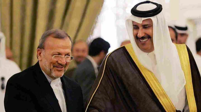 حمد بن جاسم ومنوشهر متكي يبحثان العلاقات بين قطر وإيران