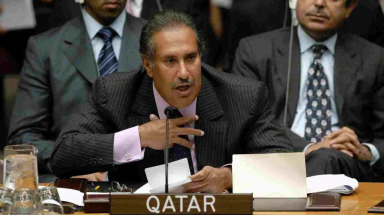 حمد بن جاسم يدعو لوقف القتال بين إسرائيل وحزب الله