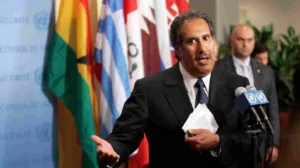 حمد بن جاسم: نزع سلاح حزب الله حاليا قد يشعل حربا أهلية