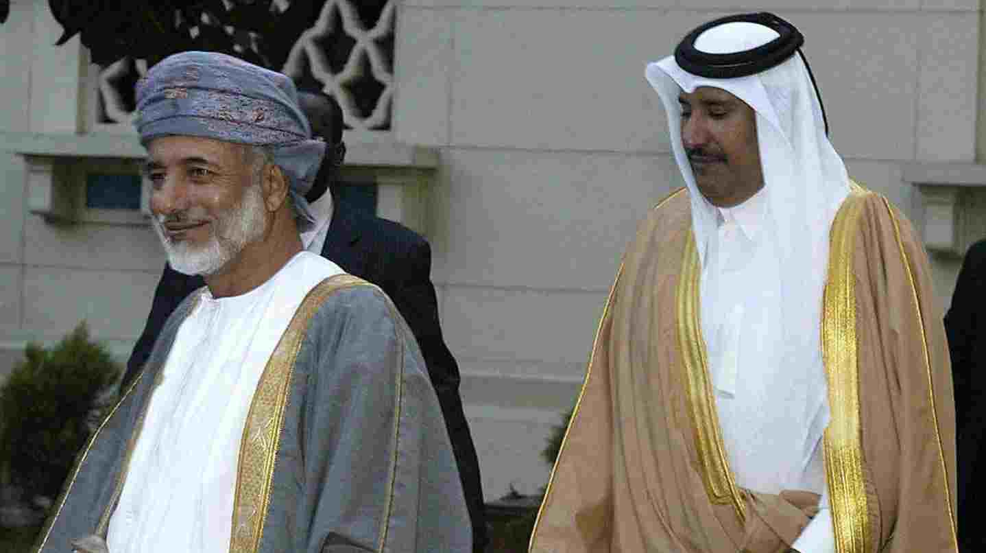 حمد بن جاسم يبحث مع يوسف بن علوي مستجدات أوضاع فلسطين