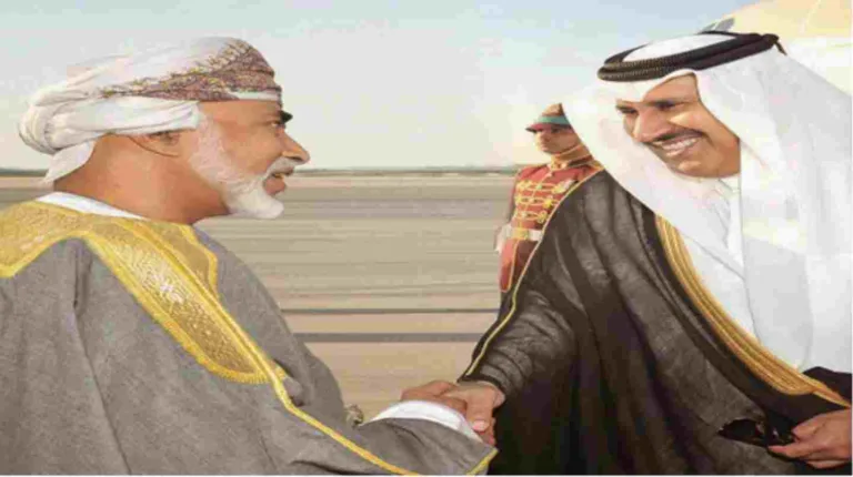حمد بن جاسم وبن علوي يتبادلان رسالتين خلال 48 ساعة