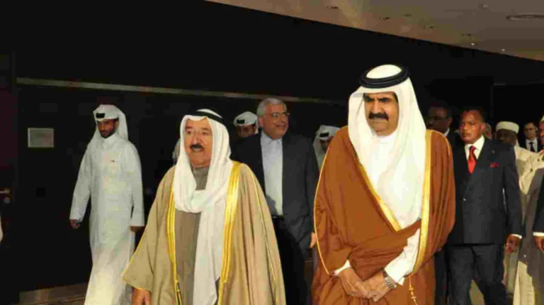 رسالة لأمير قطر من نظيره الكويتي بشأن علاقات البلدين