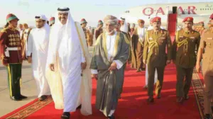 أمير قطر والسلطان قابوس يبحثان مستجدات أوضاع العراق وفلسطين