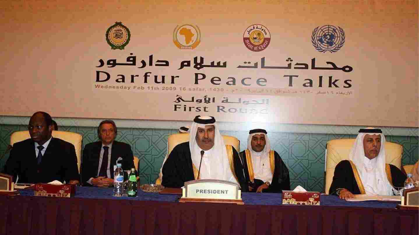 رئيس الوزراء القطري يفتتح محادثات سلام دارفور في الدوحة