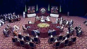 حمد بن جاسم: لا يمكن لدول الخليج منع ضرب العراق