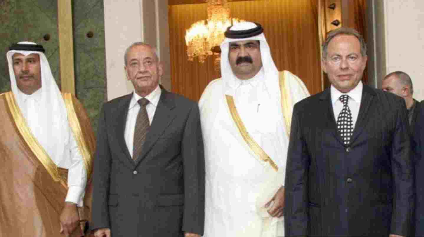 حمد بن جاسم يتفقد آثار العدوان على جنوب لبنان