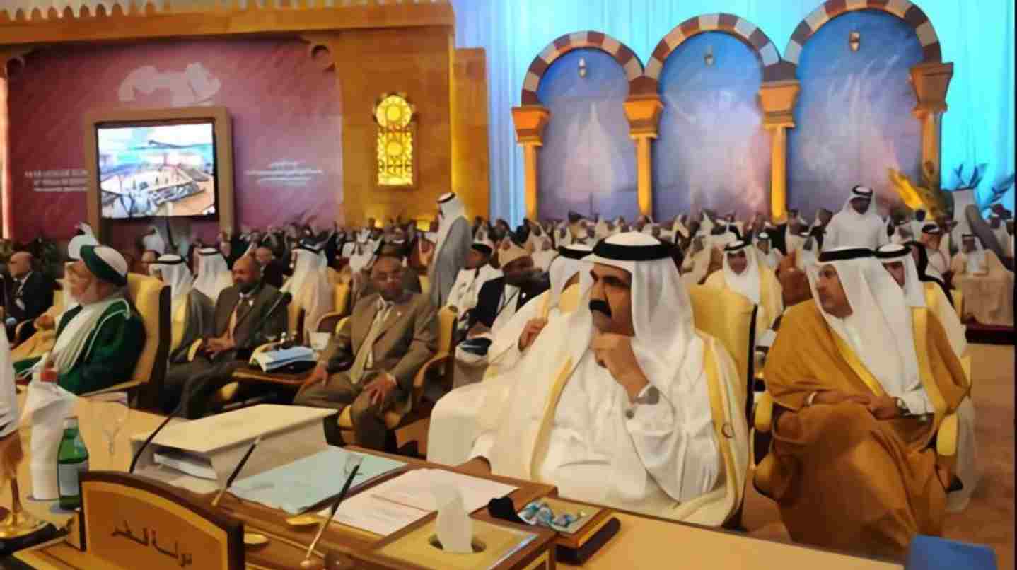 قمة الدوحة ترفض قرار الجنائية الدولية اعتقال البشير