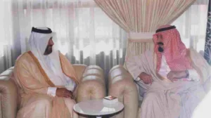 حمد بن جاسم يجتمع بولي عهد السعودية قبل القمة الخليجية بمسقط