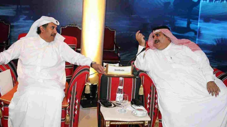 حمد بن جاسم يبحث مع خالد بن أحمد آل خليفة علاقات قطر والبحرين
