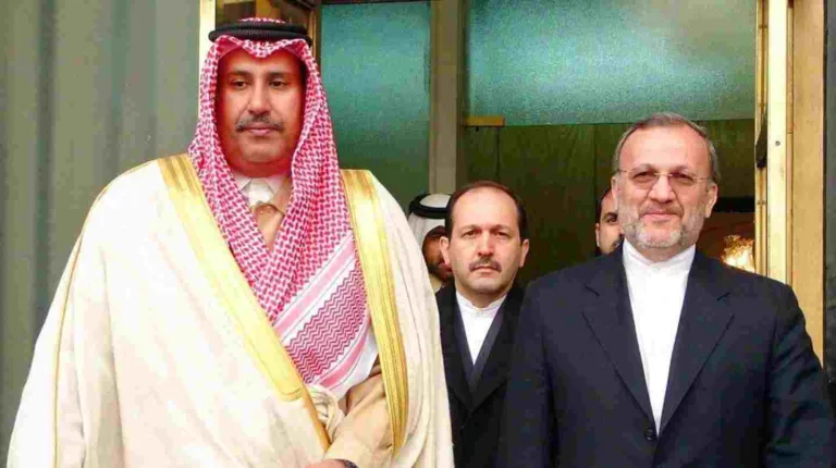 حمد بن جاسم ومنوشهر متكي يبحثان تطورات ملف نووي إيران