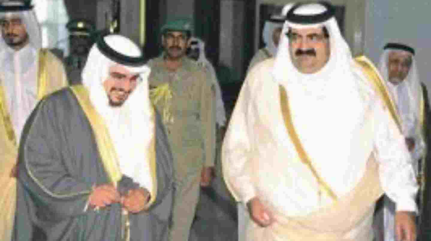 أمير قطر وولي عهد البحرين يبحثان تعزيز التعاون بين البلدين