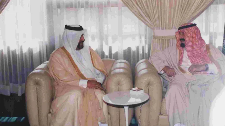 مباحثات قطرية سعودية بشأن تداعيات قمع إسرائيل انتفاضة الأقصى