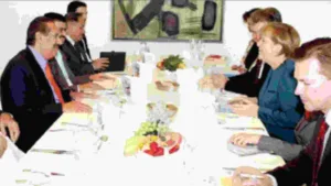 حمد بن جاسم يبحث مع المستشارة الألمانية مستجدات أوضاع ليبيا