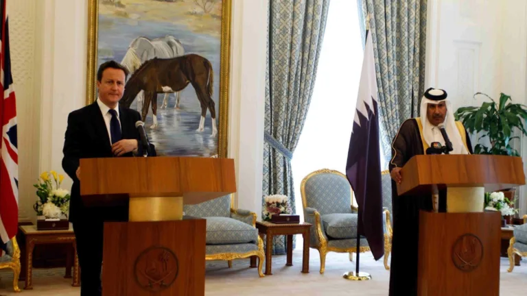 حمد بن جاسم يرد على مزاعم القذافي بشأن تدخل قطر في ليبيا