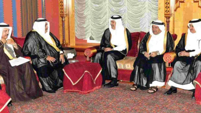 حمد بن جاسم وخالد آل خليفة يبحثان تطوير علاقات قطر والبحرين