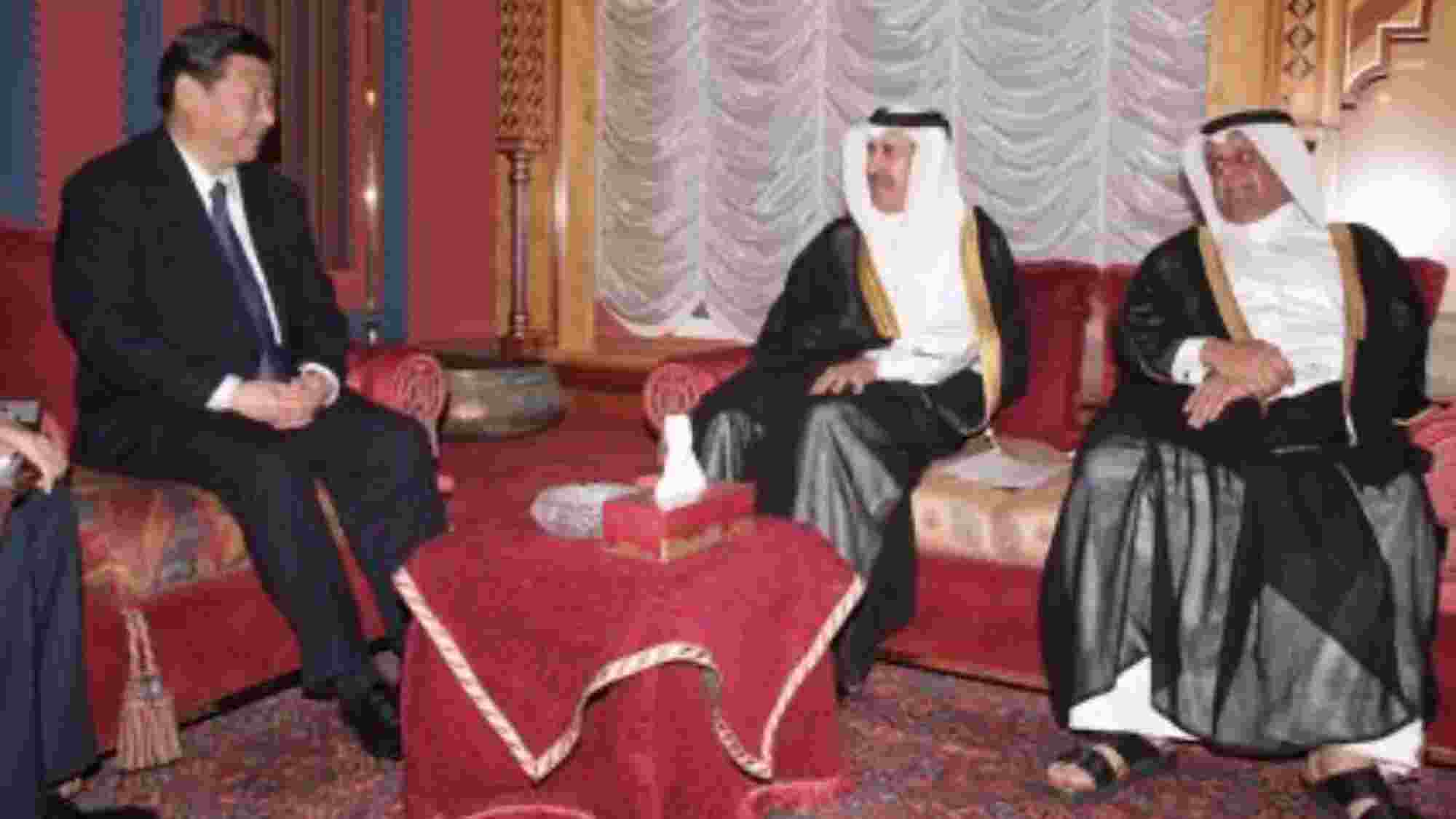 حمد بن جاسم يشهد توقيع اتفاق بين قطر والصين بمجال الطاقة