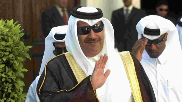 حمد بن جاسم يبحث في المنامة سبل تطوير تعاون قطر والبحرين