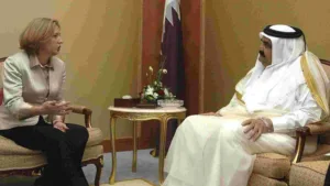 رئيس الوزراء القطري يدعو إلى تهدئة الأوضاع في غزة