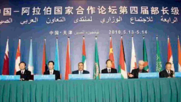 حمد بن جاسم يشارك في منتدى التعاون العربي الصيني 2010