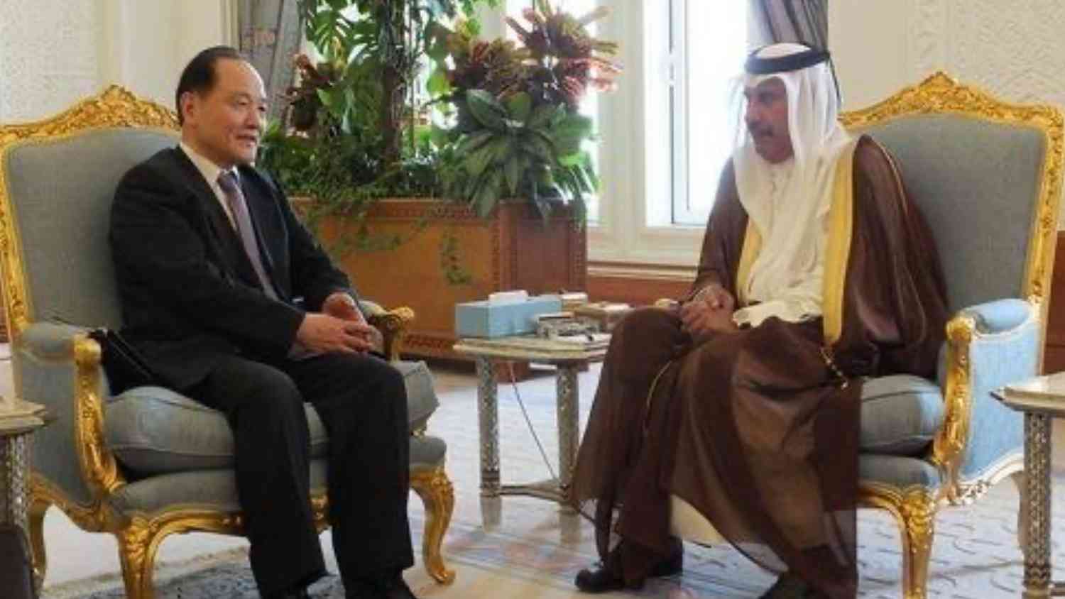 حمد بن جاسم يبحث مع مبعوث الصين للشرق الأوسط مستجدات المنطقة