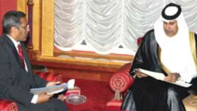 حمد بن جاسم يشهد توقيع اتفاقية أمنية بين قطر وإيران