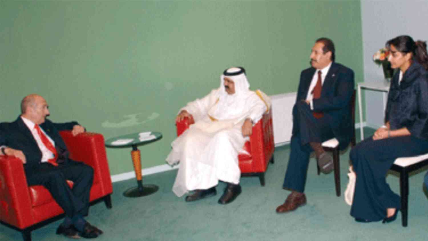 أمير قطر يبحث مع رئيس الوزراء الإسرائيلي رفع الحصار الإسرائيلي عن غزة