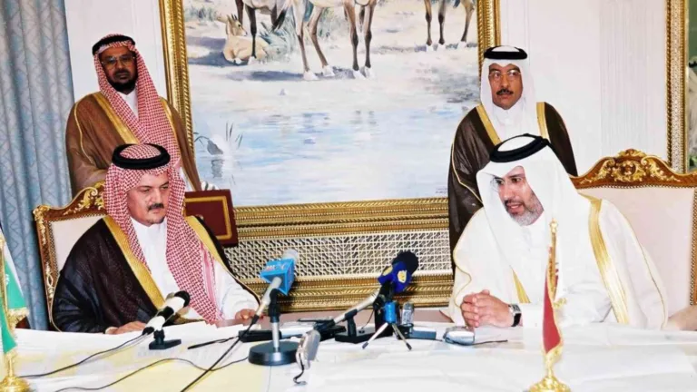 حمد بن جاسم يتلقى رسالة من الفيصل لتعميق روابط قطر والسعودية