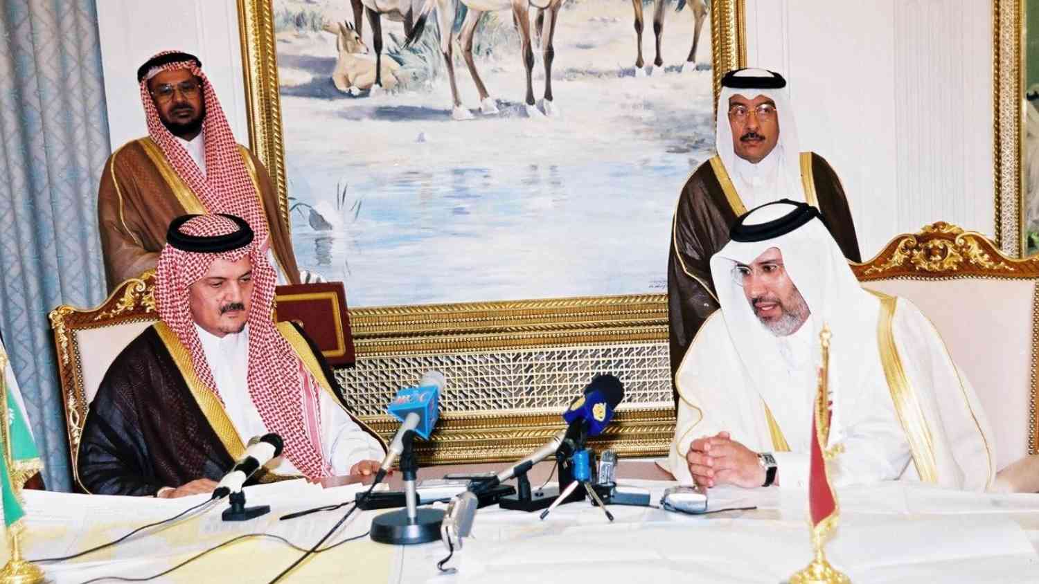 حمد بن جاسم يتلقى رسالة من الفيصل لتعميق روابط قطر والسعودية