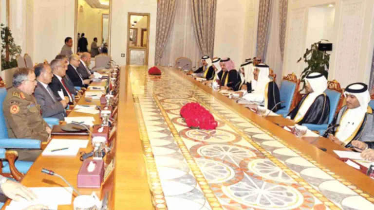 حمد بن جاسم وعلي زيدان يبحثان الأوضاع الأمنية في ليبيا