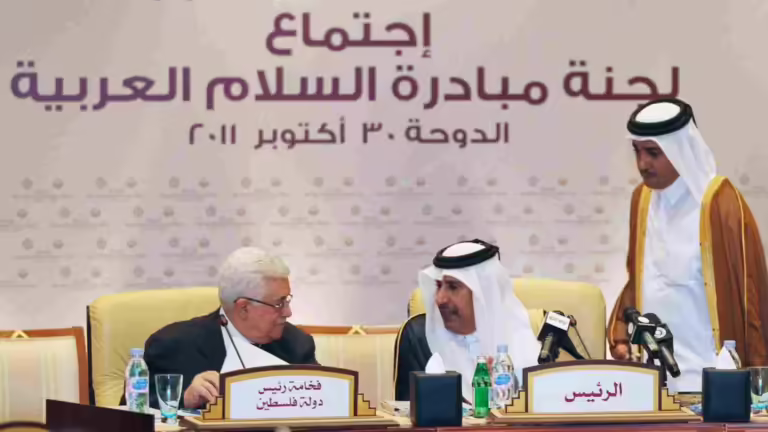 حمد بن جاسم يترأس اجتماع اللجنة العربية والوفد السوري بالدوحة