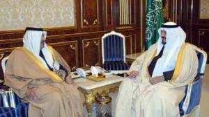 حمد بن جاسم ينقل رسالة من أمير قطر إلى ملك السعودية