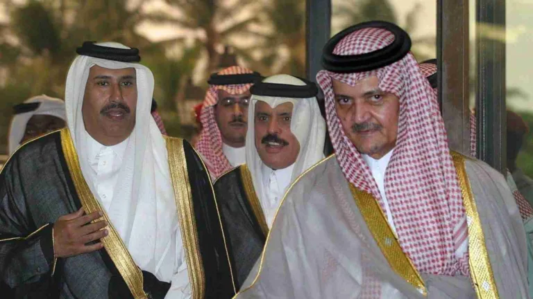 حمد بن جاسم يراسل الفيصل بشأن تنمية علاقات قطر والسعودية